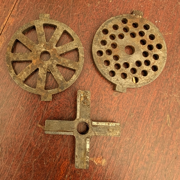 Vintage Keen Kutter Meat Grinder - Picture 5 of 6